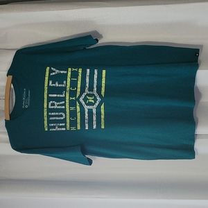 Men's XL blue/green Hurley shirt in like new condition.